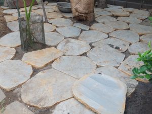 Alternative view of Đá thớt bazzan - Đá bước dạo