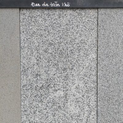 Đá đen da trăn khò mặt