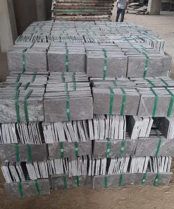 Alternative view of Đá chẻ xanh đen 10x20cm