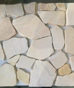 Đá rối vàng quay cạnh